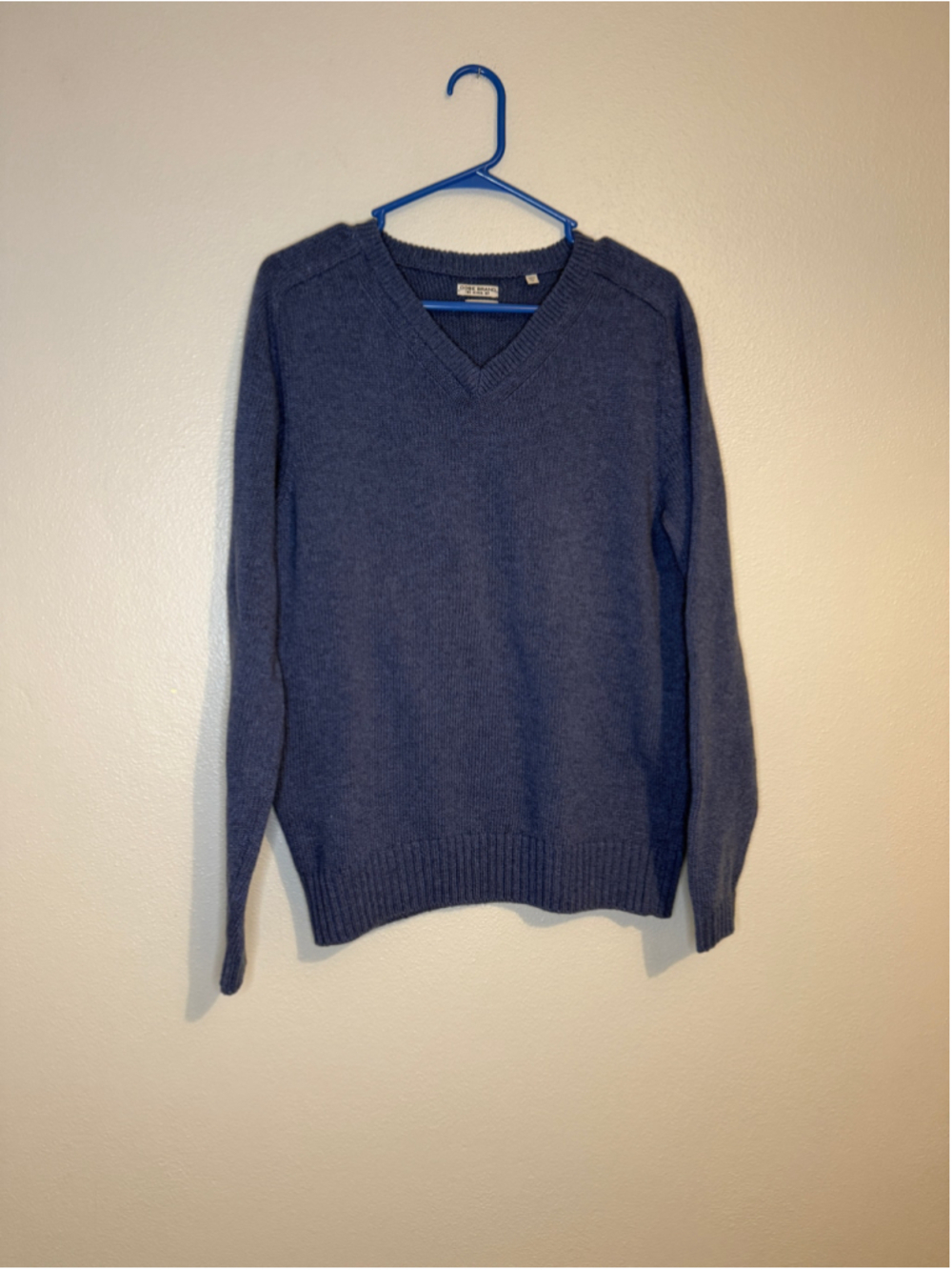 OOBE 161 King St Italian Wool V Neck Sweater M